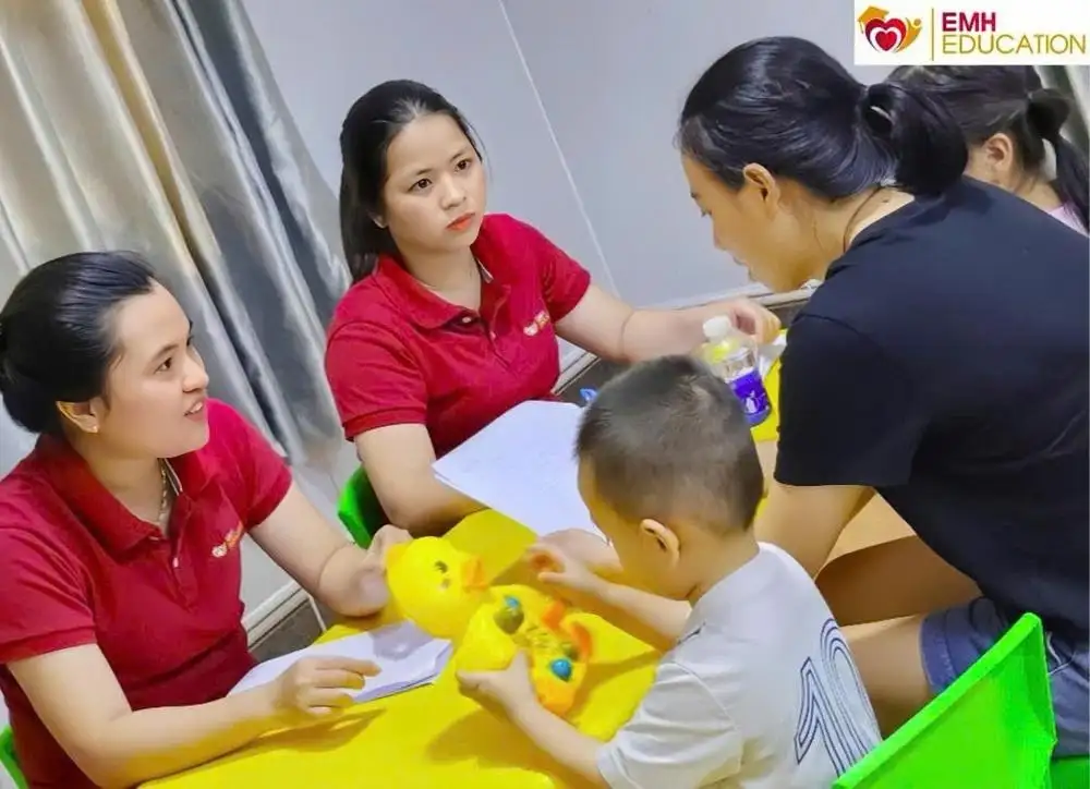 Can thiệp trẻ tự kỷ Biên Hòa uy tín tại EMH