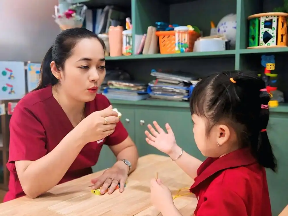 Những sai lầm cha mẹ thường gặp khi nuôi dạy trẻ tự kỷ