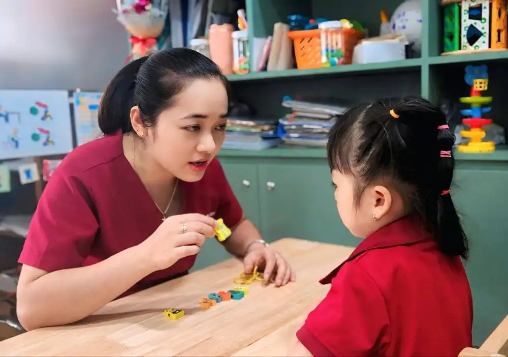 Tiến Bộ Của Trẻ Tự Kỷ: Bao Lâu Con Sẽ Có Thay Đổi Tích Cực?