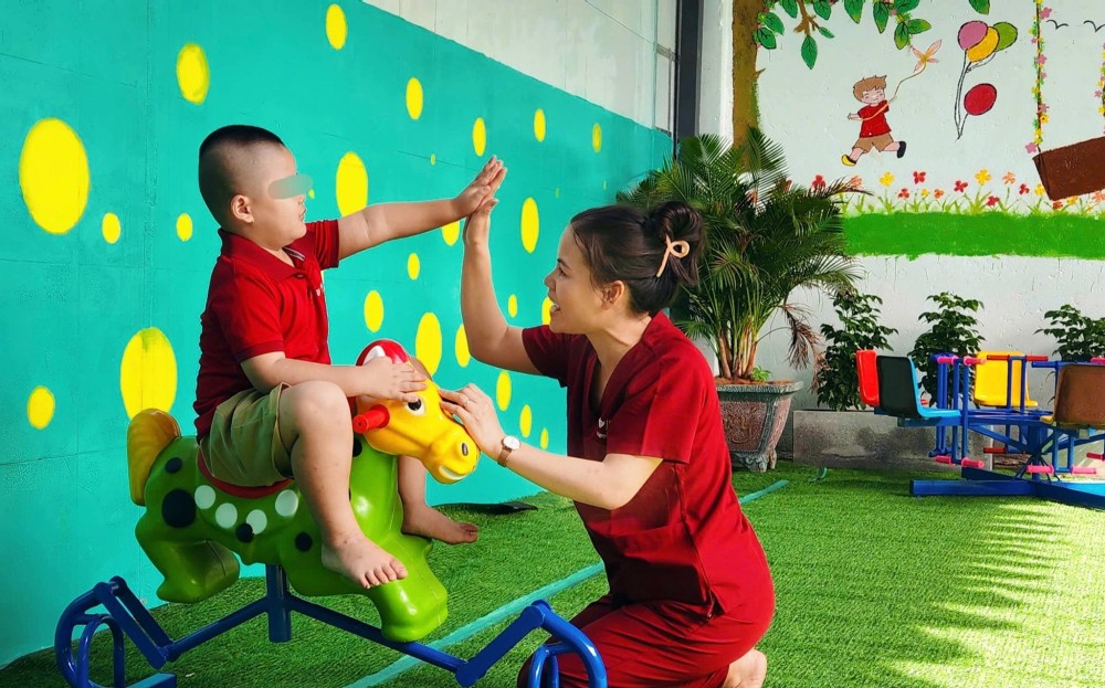 Trẻ tự kỷ có chữa được không?