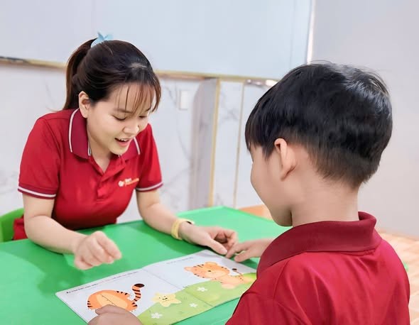 Tự kỷ có liên quan đến tiêm vắc xin không?
