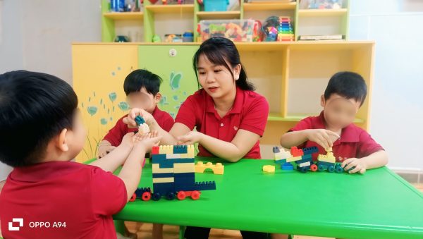 Chuyên Viên Âm Ngữ Trị Liệu