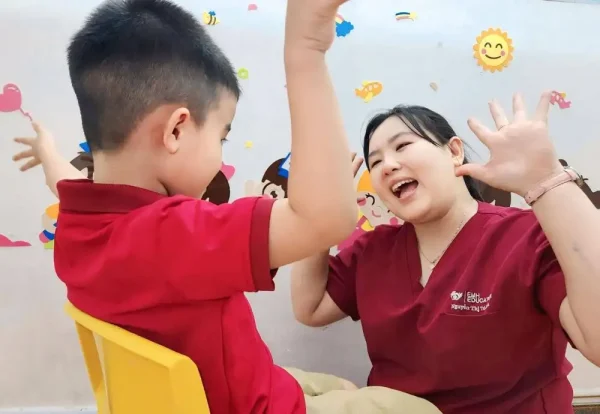 Trẻ chậm nói Biên Hòa – Dấu hiệu và địa chỉ can thiệp hiệu quả